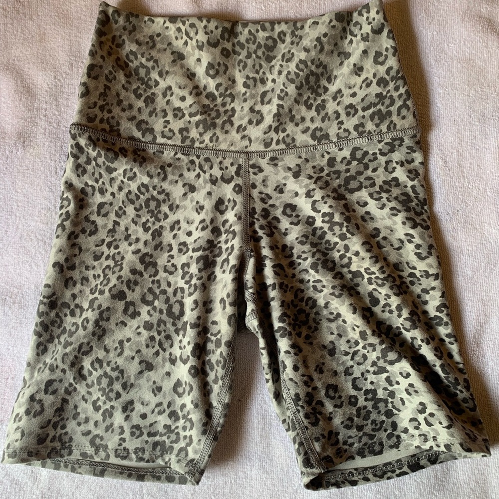 Small Cheetah Biker shorts
